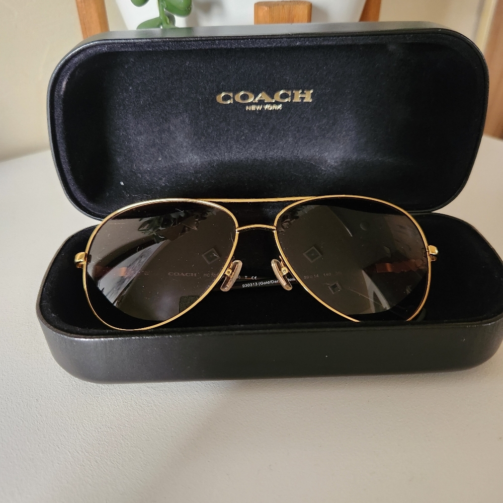 COACH aviator sunglasses